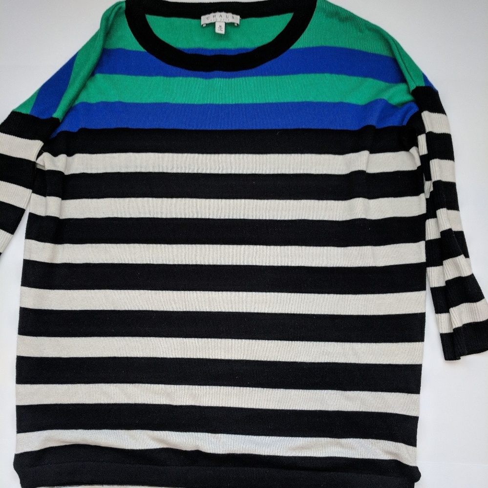 Multi colored 3/4 sleeve sweater